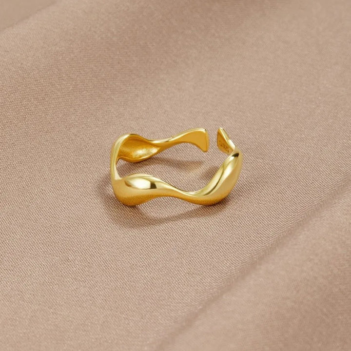Anillo para Mujer con Banda Ondulada Ajustable