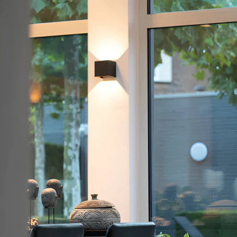 Aplique de Pared Cúbico con Luz Superior e Inferior