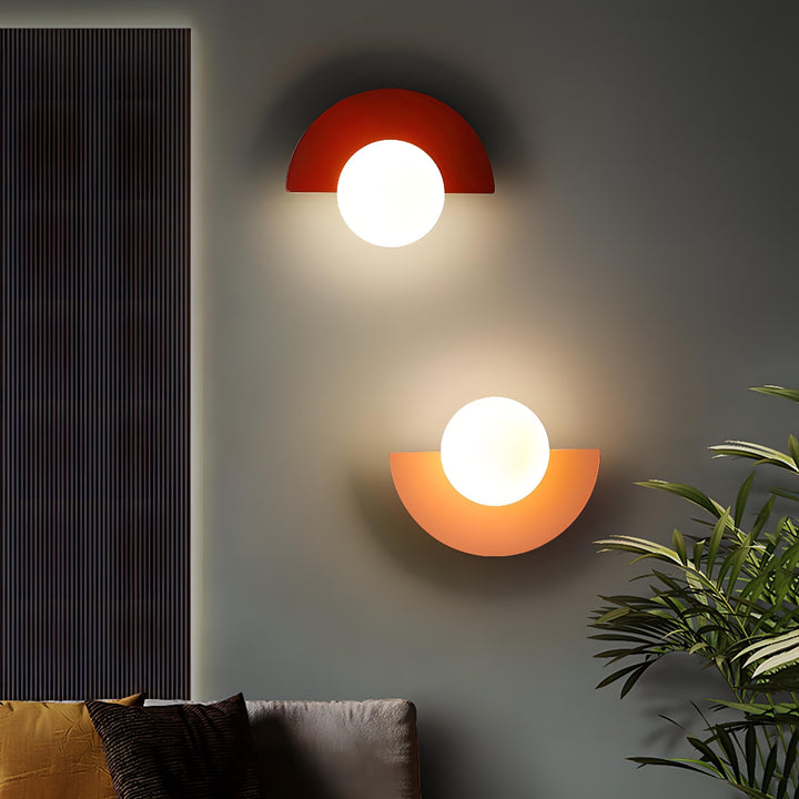 Aplique de Pared con Placa Semicircular y Pantalla Esférica Esmerilada