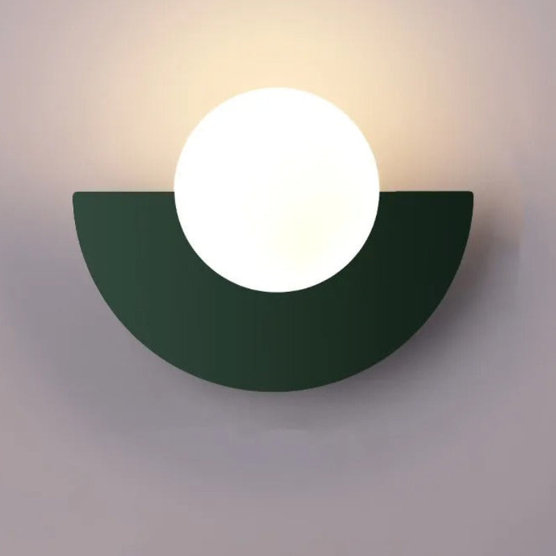 Aplique de Pared con Placa Semicircular y Pantalla Esférica Esmerilada