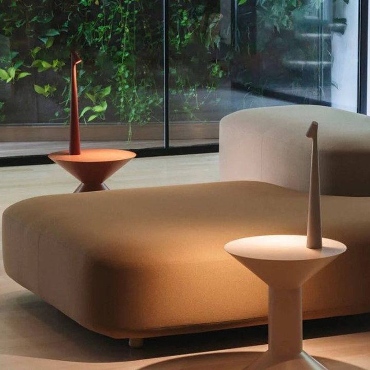 Lámpara de Mesa Inalámbrica Recargable con Diseño Cónico