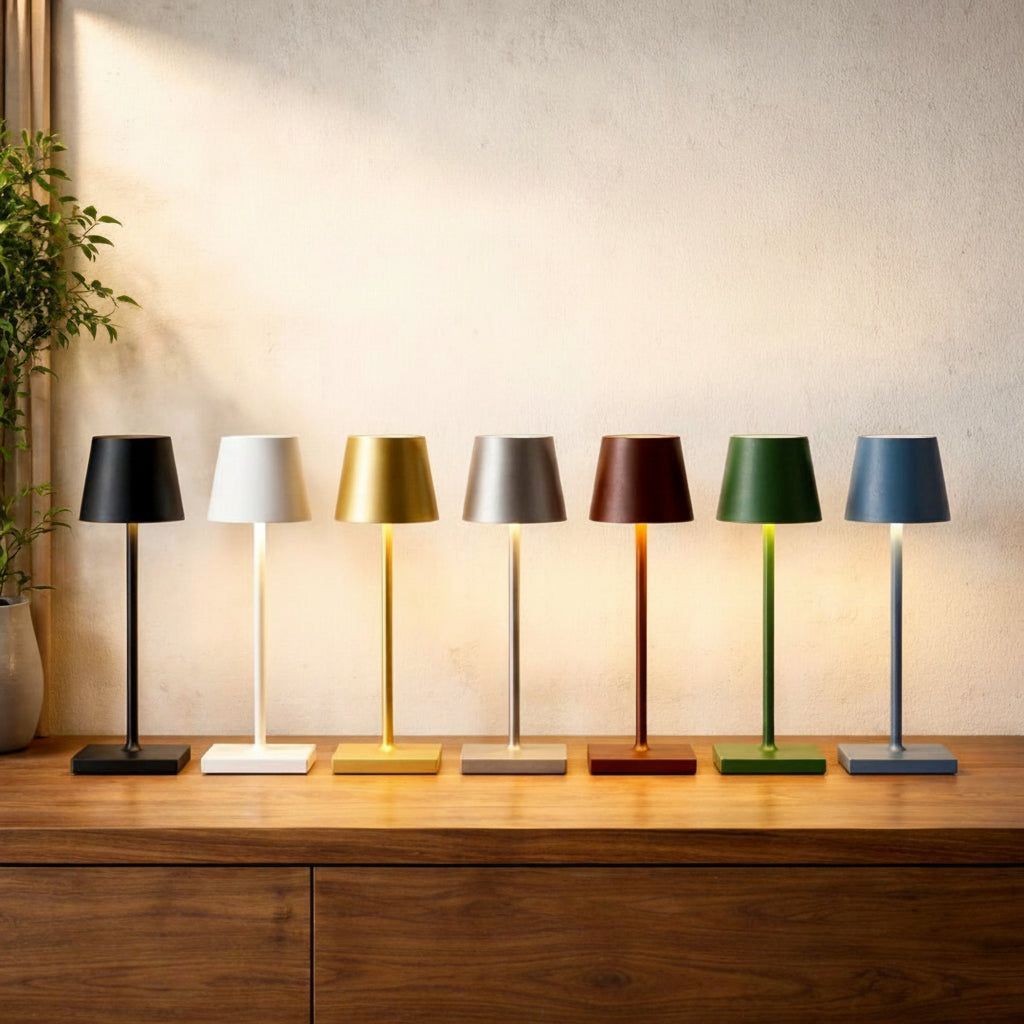 Lámpara de Mesa Recargable con Pantalla Cónica y Base Cuadrada