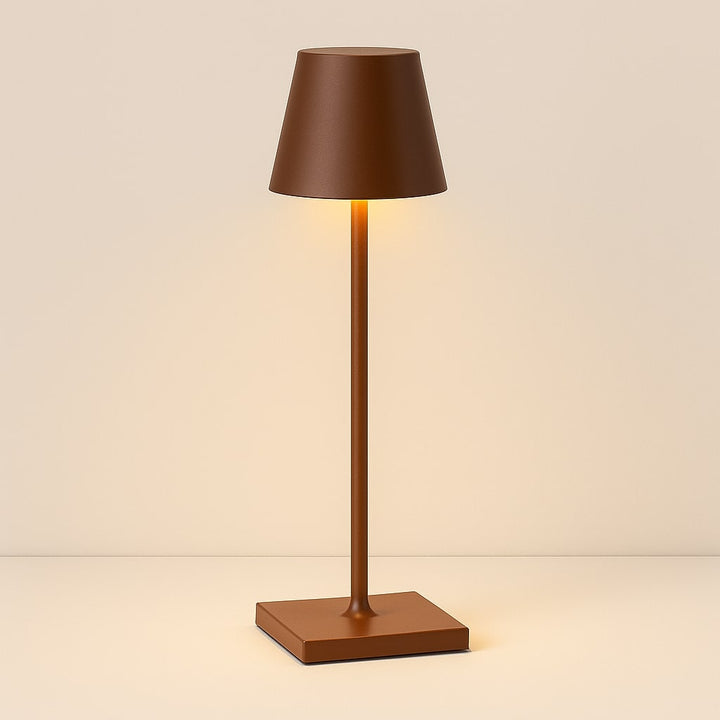 Lámpara de Mesa Recargable con Pantalla Cónica y Base Cuadrada