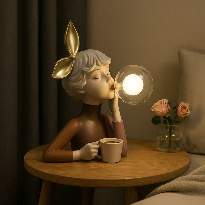 Lámpara de Mesa con Figura Decorativa y Pantalla Esférica