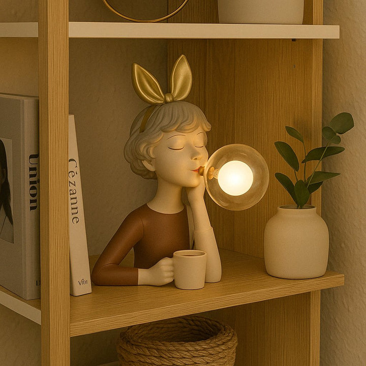 Lámpara de Mesa con Figura Decorativa y Pantalla Esférica
