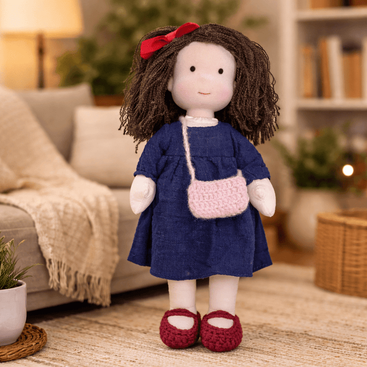 Muñeca de Tela con Gorro, Bufanda, Vestido y Cárdigan
