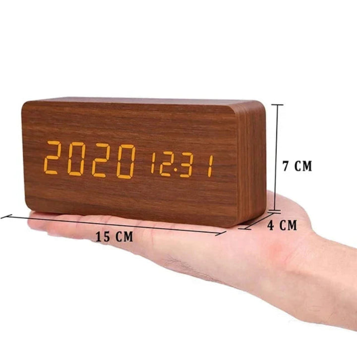 Reloj Despertador Digital con Acabado de Veta de Madera