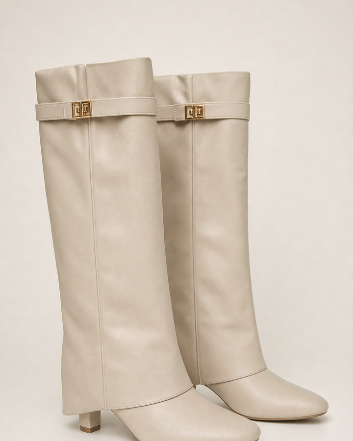 Botas Altas con Hebilla – Beige