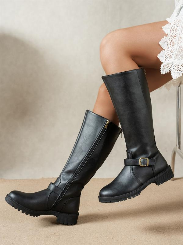 Botas Planas con Hebilla – Negro