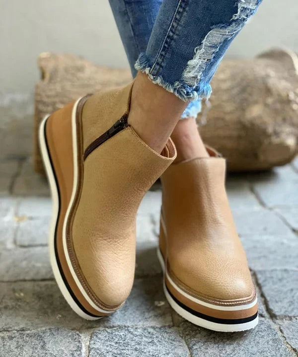 Botines con Cuña y Plataforma – Caqui
