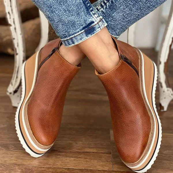 Botines con Cuña y Plataforma – Marrón Oscuro