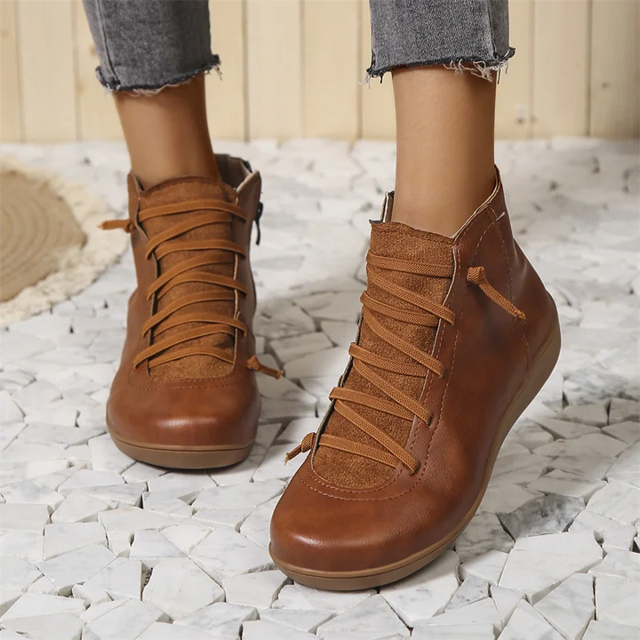 Botines Planos con Cordones – Marrón