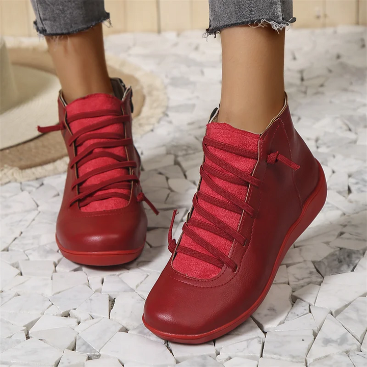 Botines Planos con Cordones – Rojo