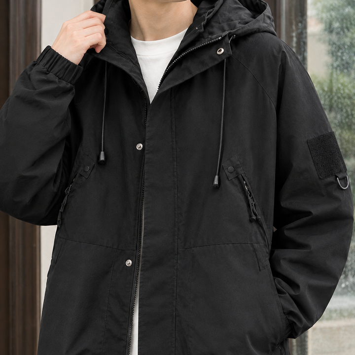 Chaqueta Multibolsillos con Capucha