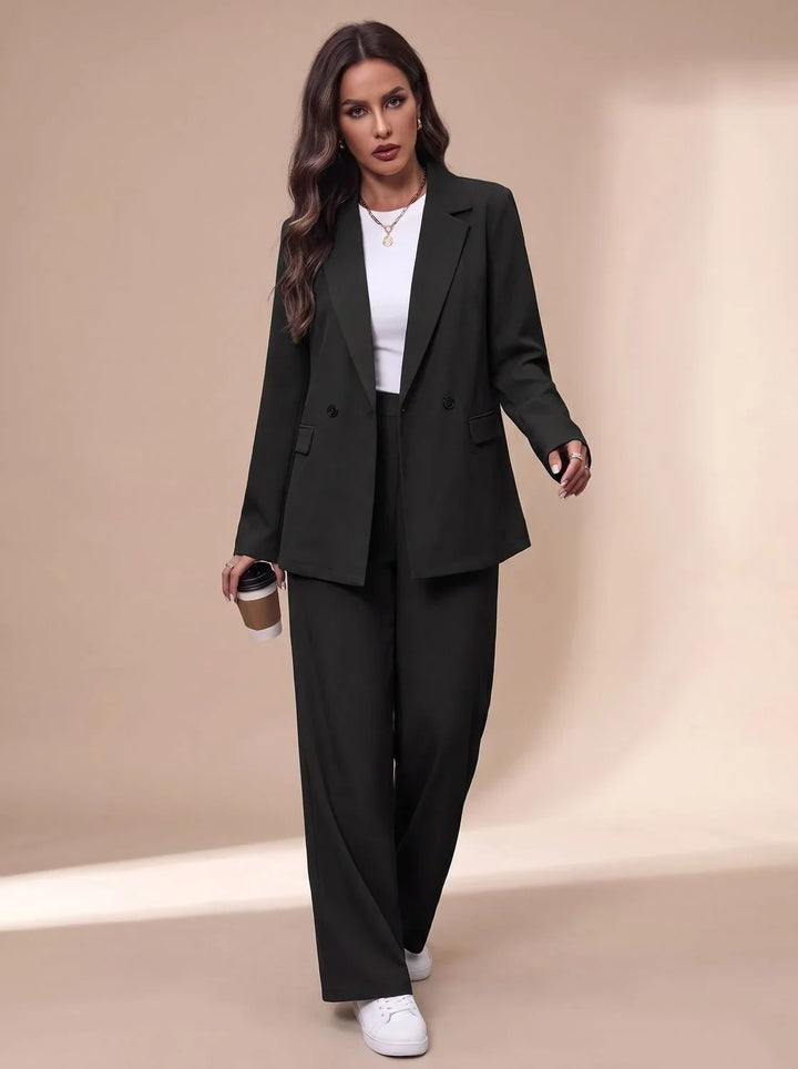 Conjunto de Chaqueta y Pantalón