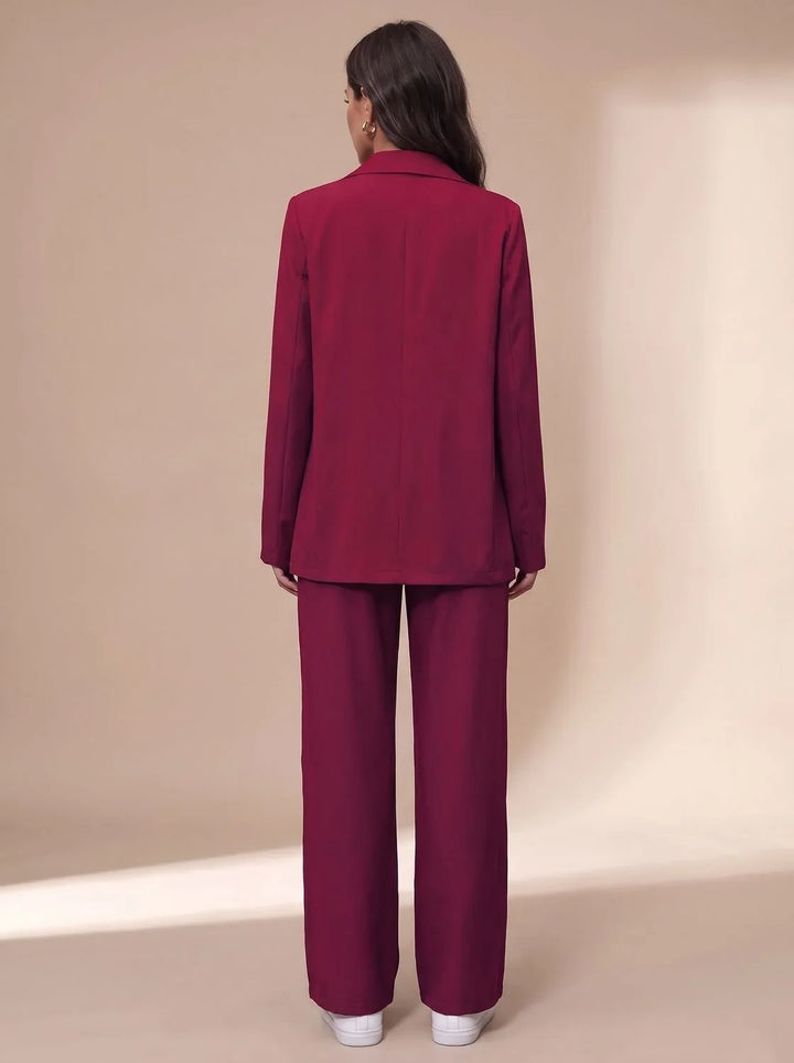 Conjunto de Chaqueta y Pantalón