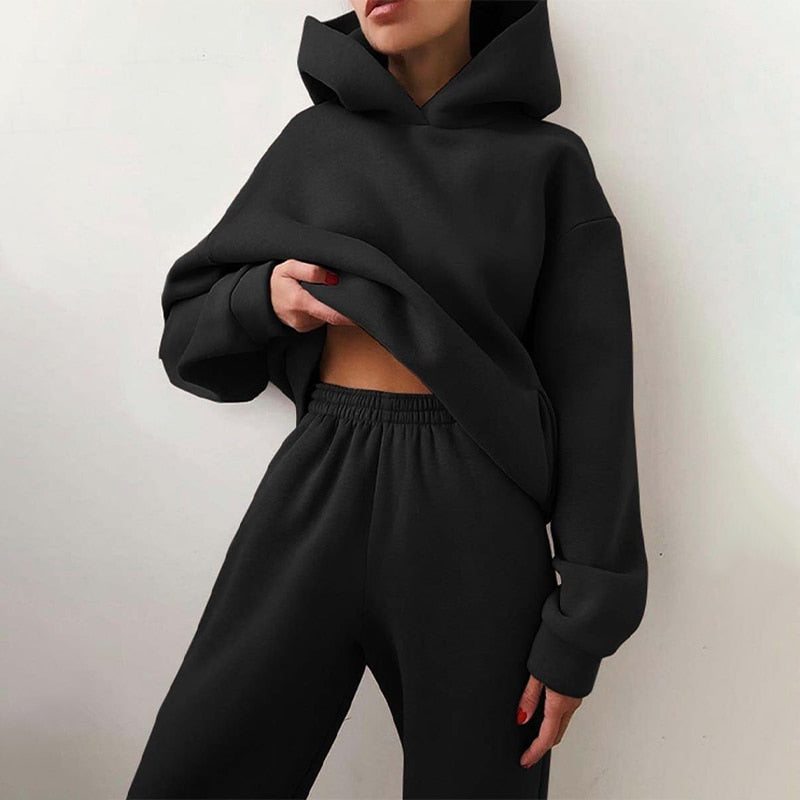 Conjunto Deportivo con Capucha – Negro