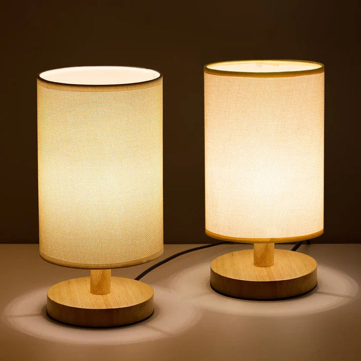 Lámpara de Mesa Cilíndrica con Base de Madera Redonda