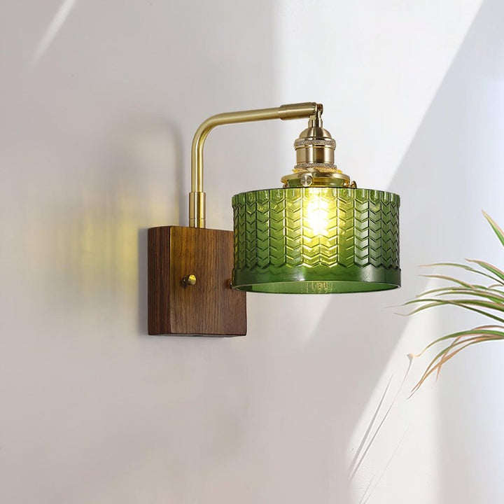 Lámpara de pared con brazo en L y pantalla de vidrio