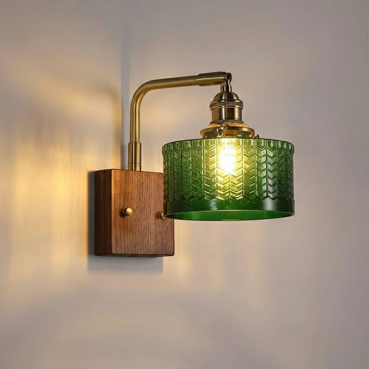 Lámpara de pared con brazo en L y pantalla de vidrio