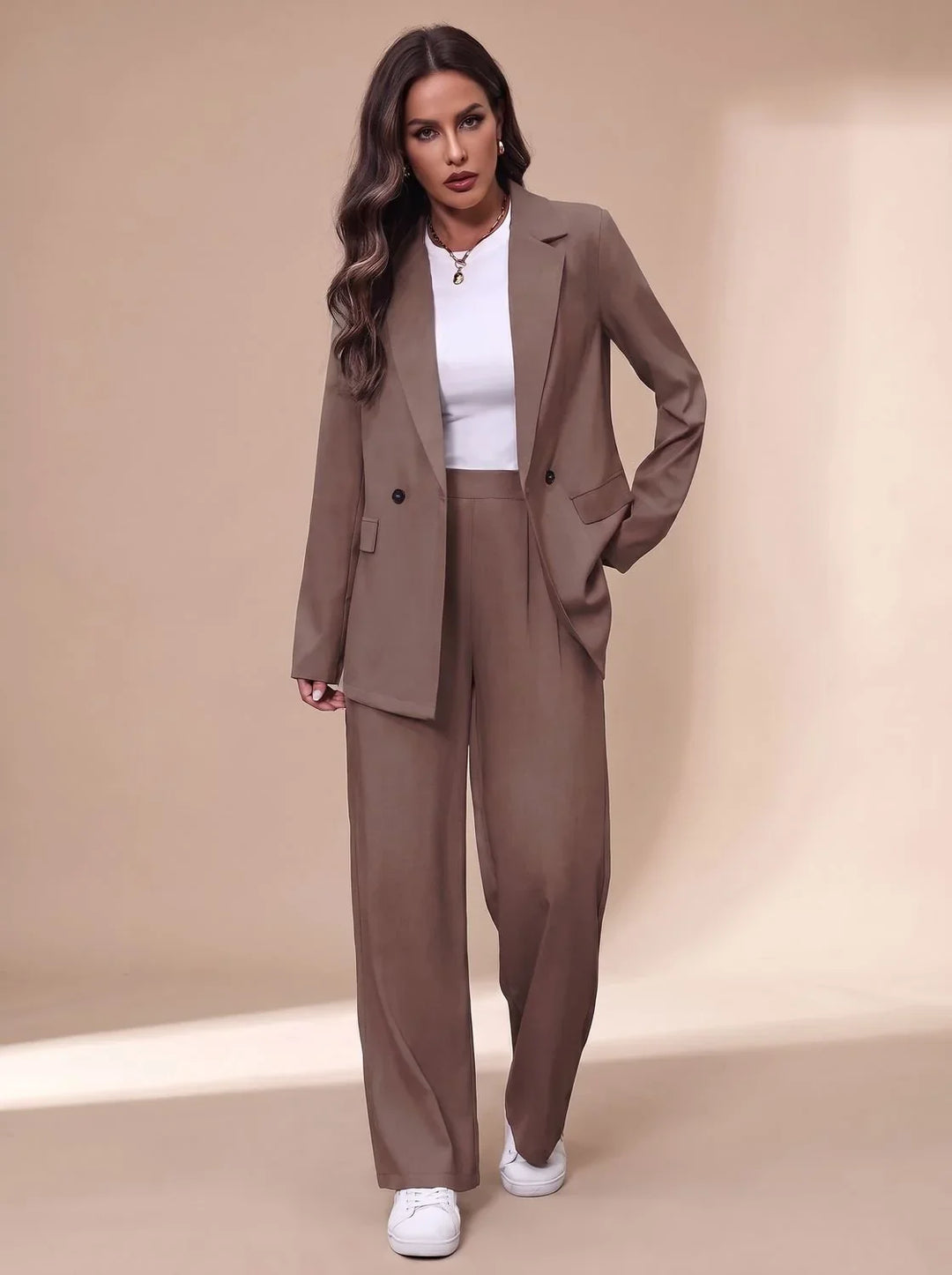 Conjunto de Chaqueta y Pantalón – Marrón
