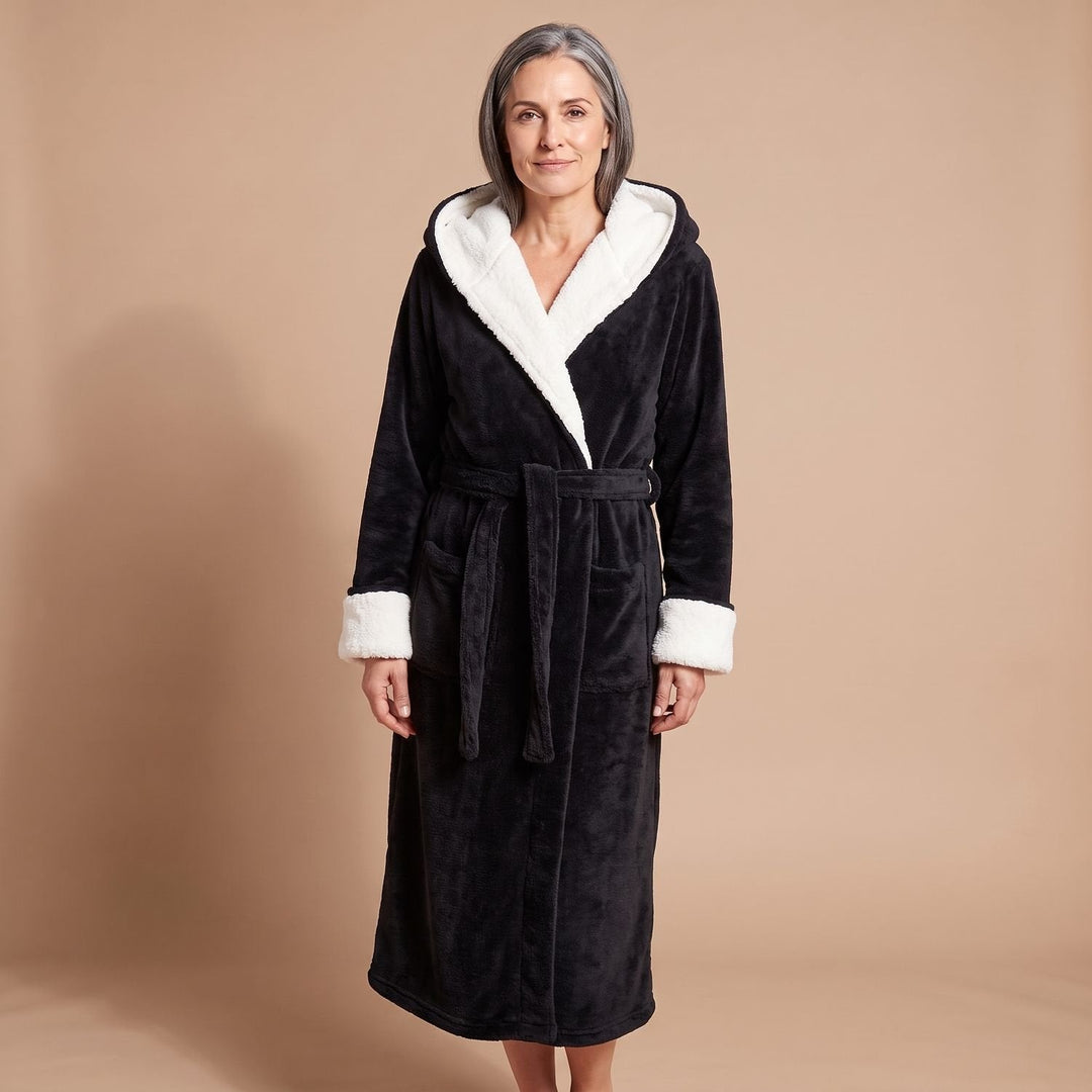 Bata Larga con Capucha – Negro