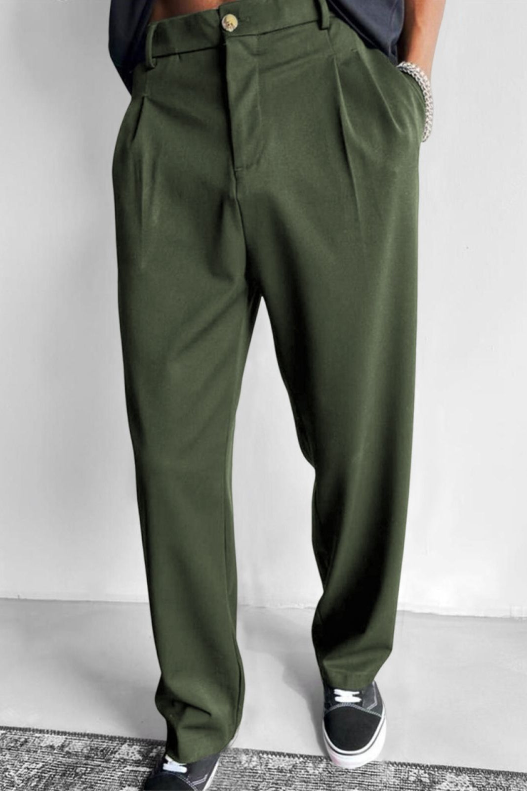 Pantalón Holgado con Pinzas – Verde Militar