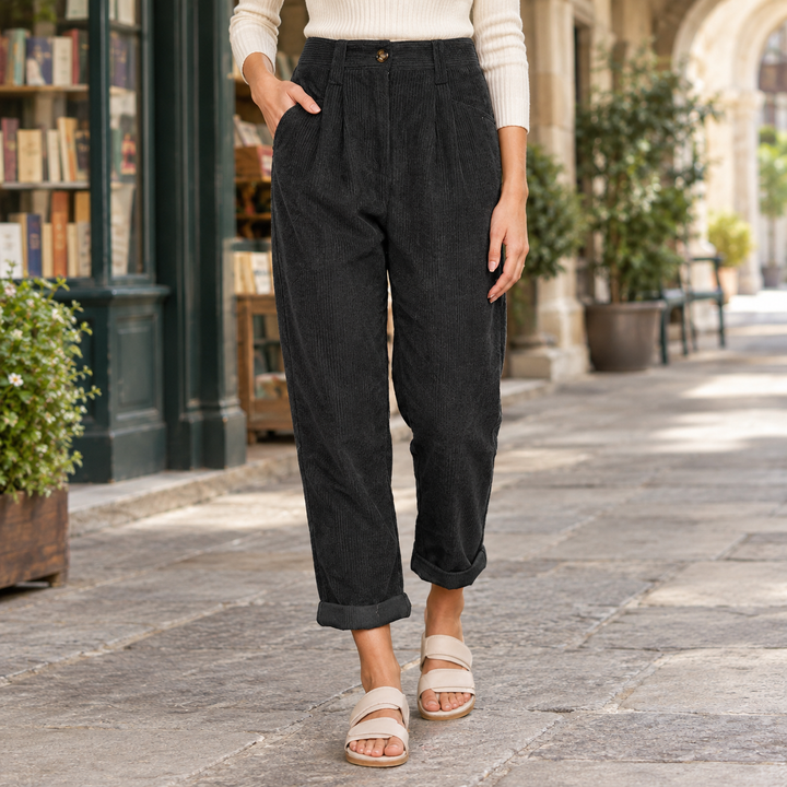Pantalón Tobillero con Pinzas – Negro