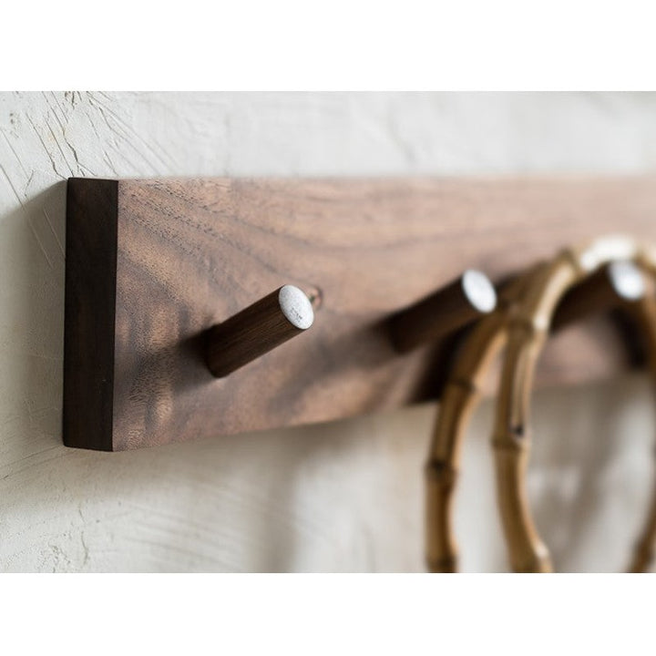 Perchero de pared de madera - Diseño minimalista con ganchos integrados
