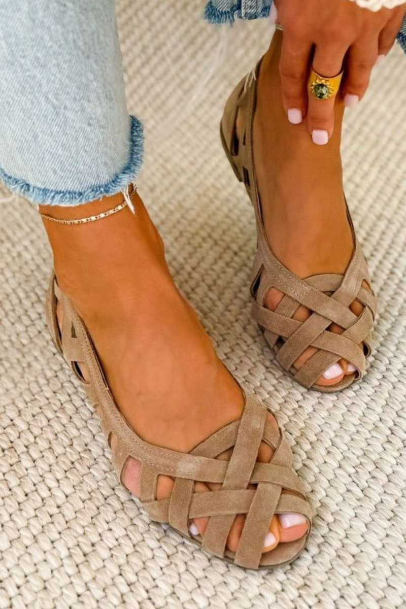 Sandalias Planas Caladas